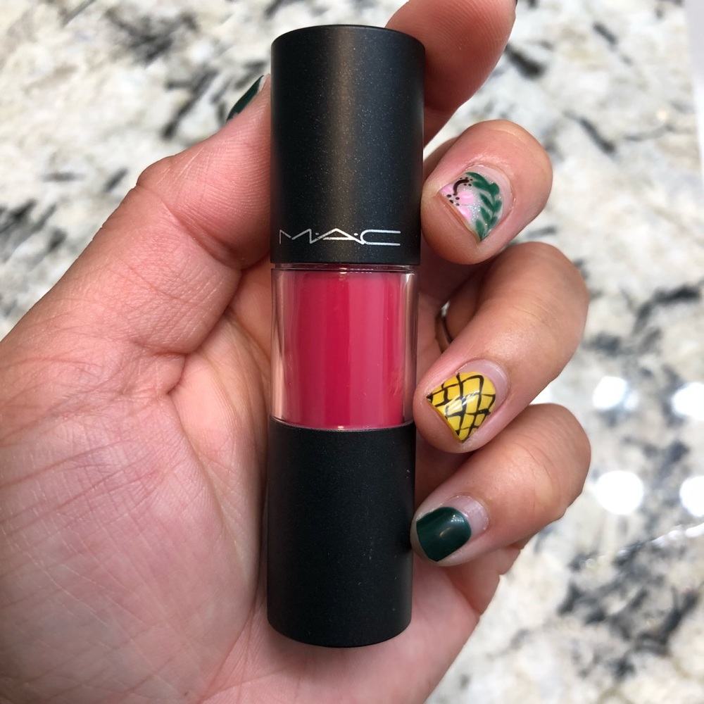 MAC Versicolour Stain “It’s Never Ending”